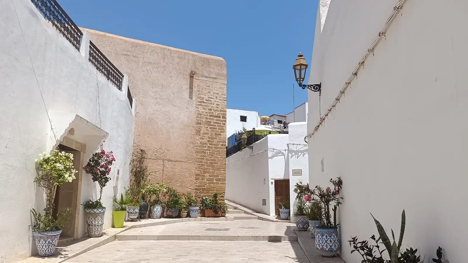 Rabat private tour through the blue and white streets of Oudayas